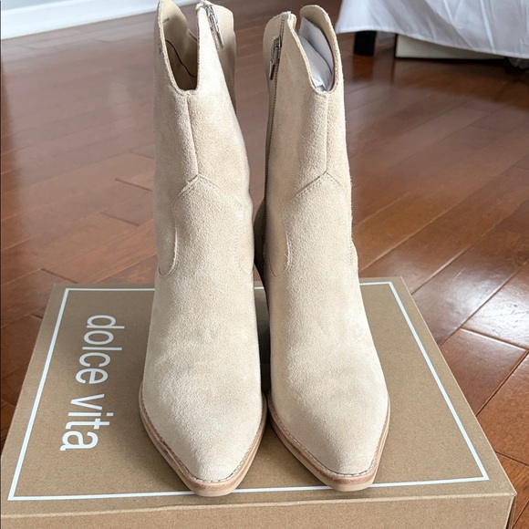 Dolce Vita Tan Heeled Valory Boots - Picture 5 of 6